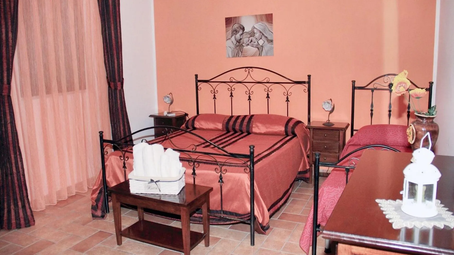 Charming Rilievo Poolside Apartment Italy