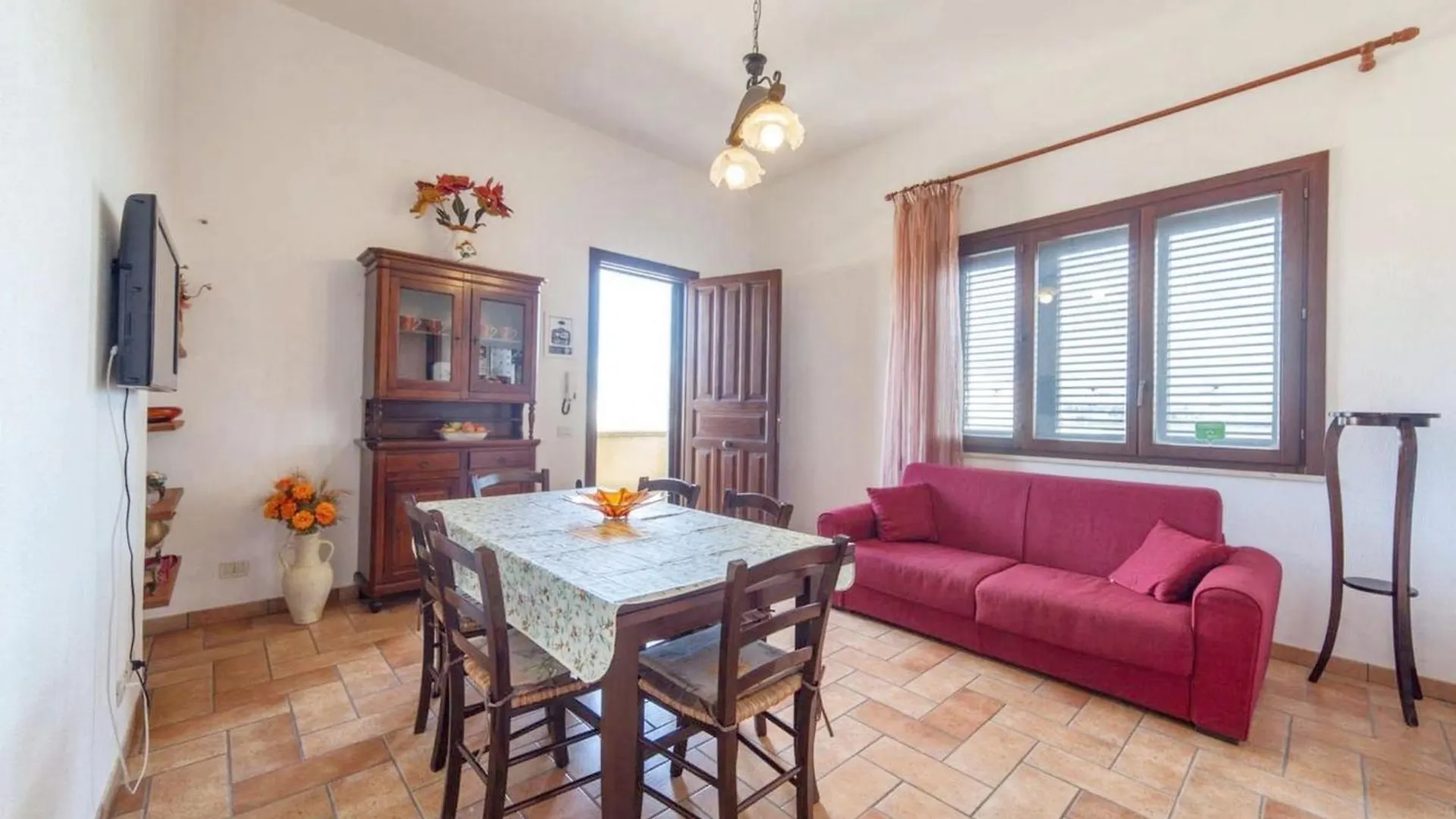 Charming Apartment In Rilievo With Shared Pool! 0*,